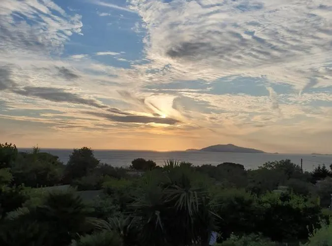 Bed & Breakfast Oasi Di Damecuta 3*